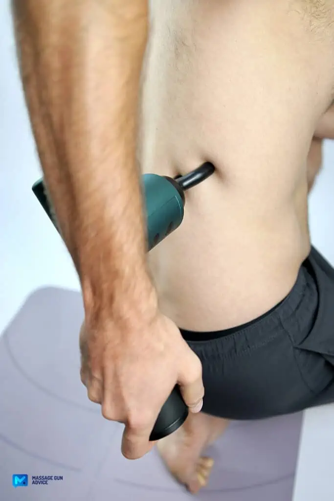 How to use a massage gun to relax the shoulder muscles? - SoonPam